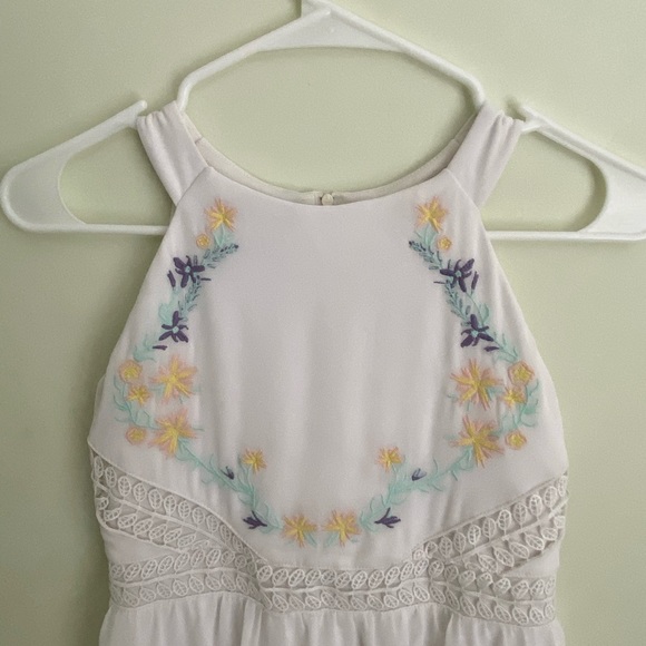 IZbyer white high low dress w/ cut away neckline - Picture 2 of 5